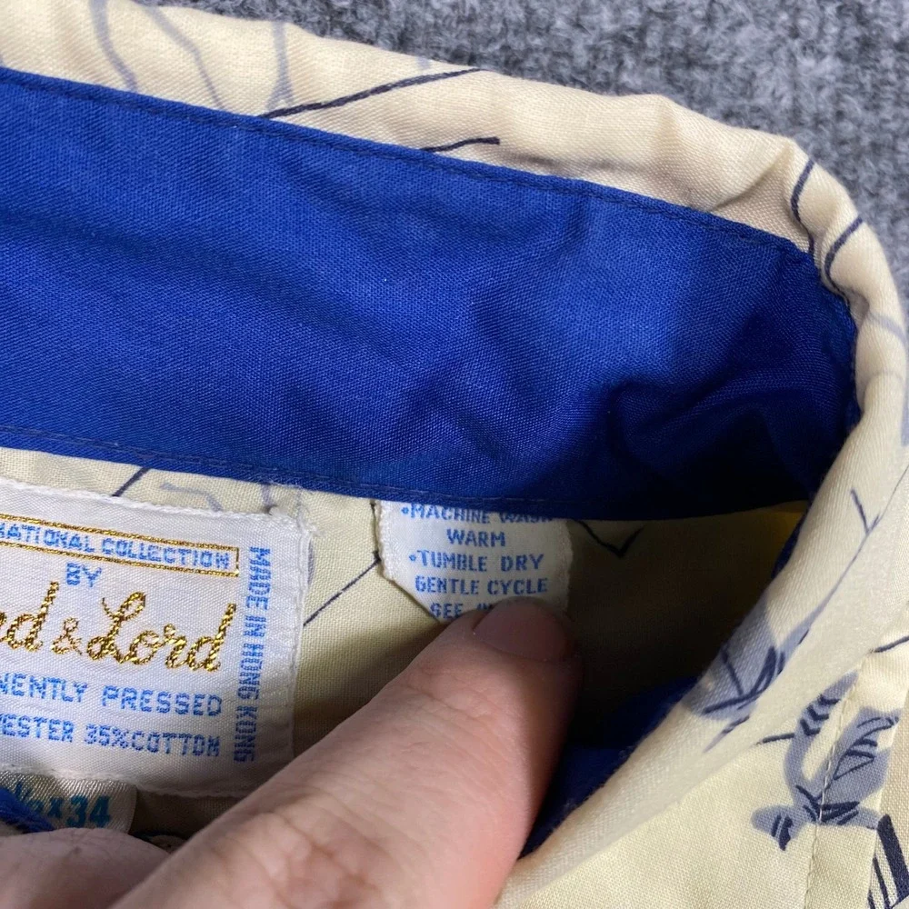 Vintage Lord & Lord Greyhound Novelty‎ Print Shirt Mens 16.5 x 34 Cream 70s MCM - Picture 7 of 9